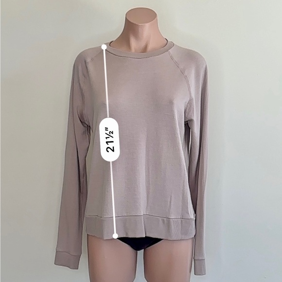 Beyond Yoga Raglan Crew Fleece Pullover in Chai - Picture 12 of 14